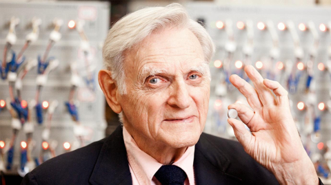L'inventeur des piles et batteries lithium est décédé