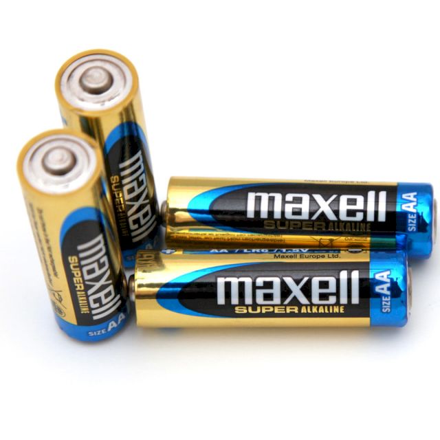 4 Piles AA LR6 Super Alcaline 1.5V Maxell